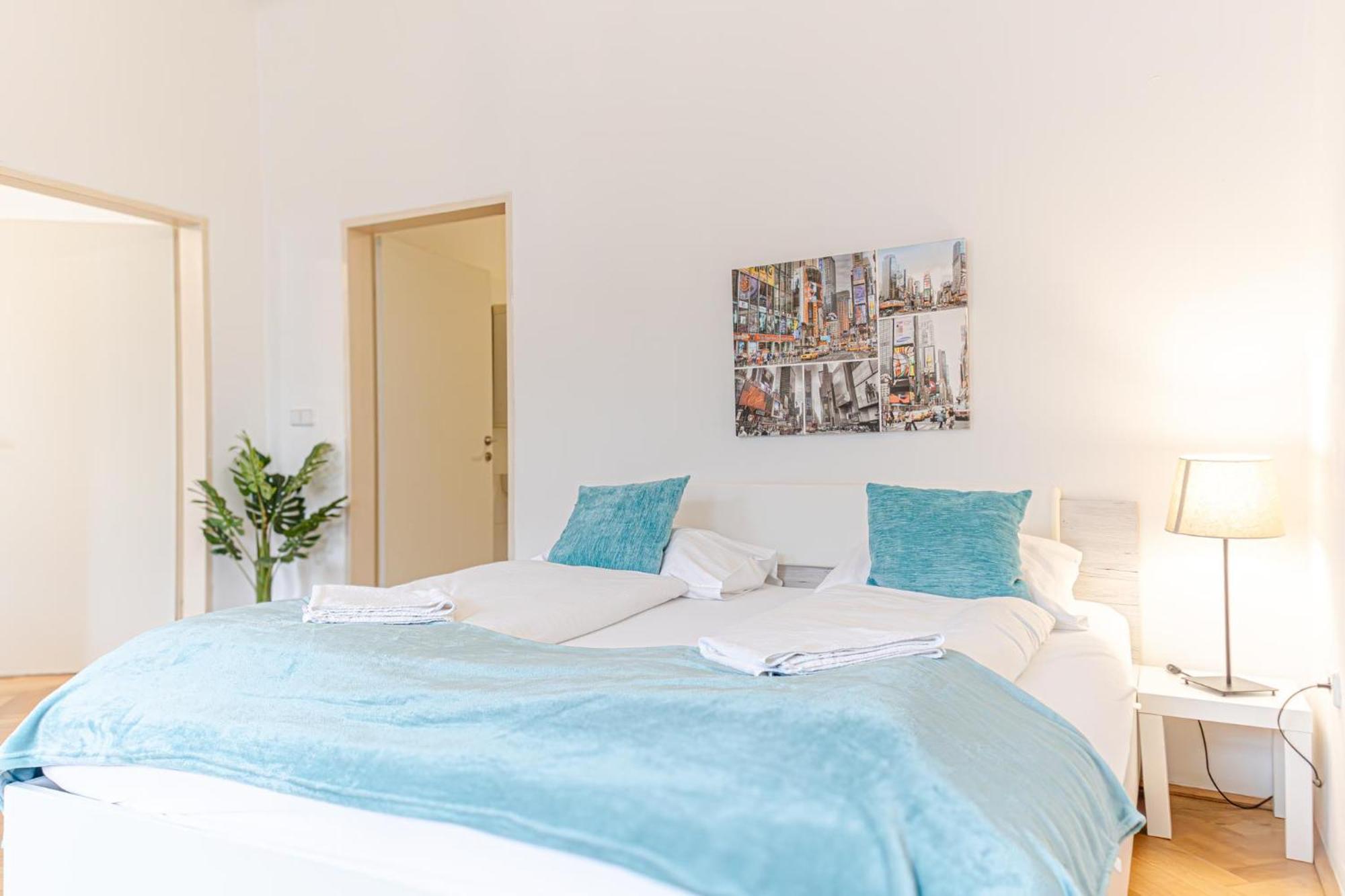 Amazing 2Br City Stay, Wiener Stadthalle Exterior foto