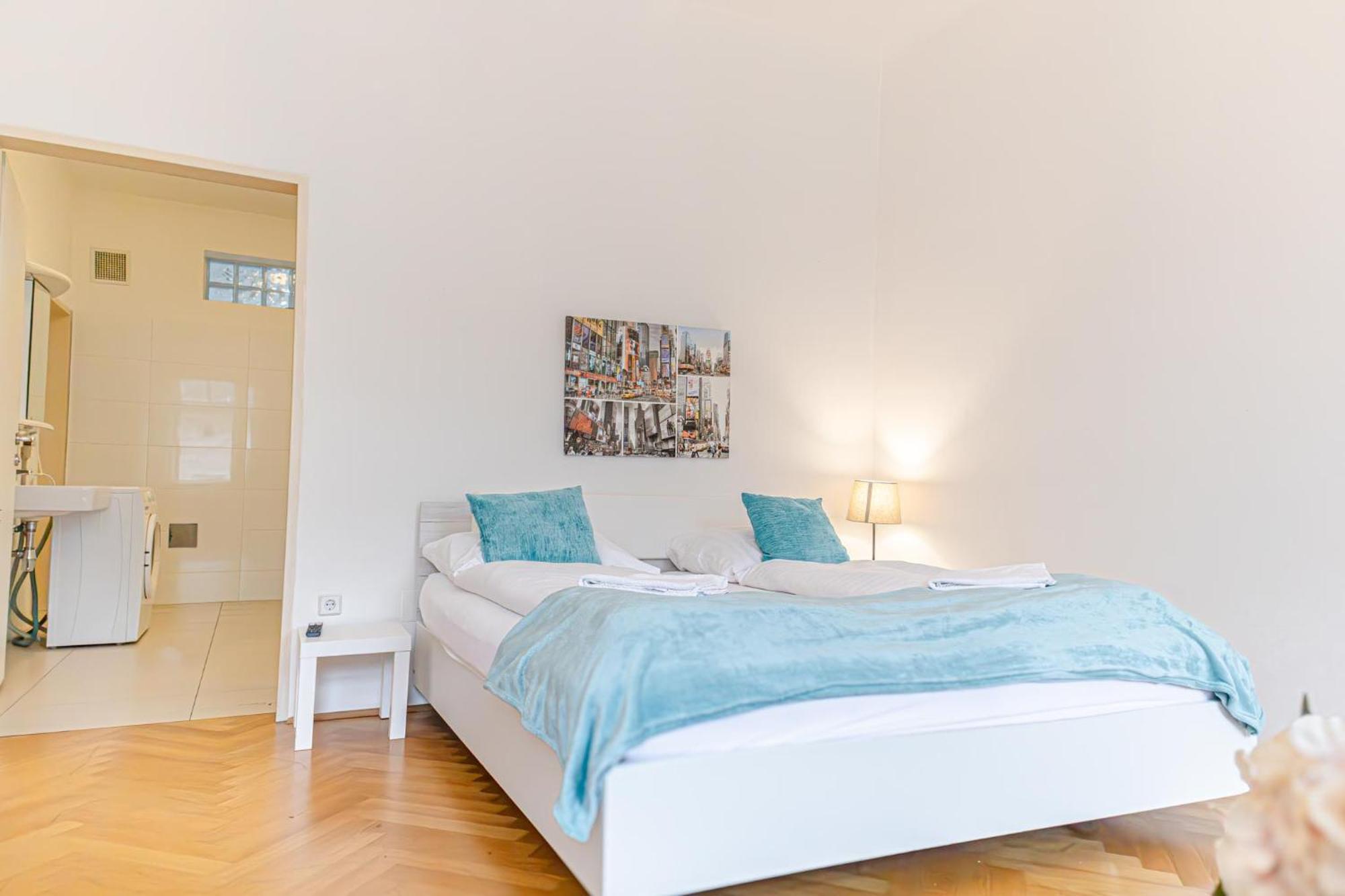 Amazing 2Br City Stay, Wiener Stadthalle Exterior foto